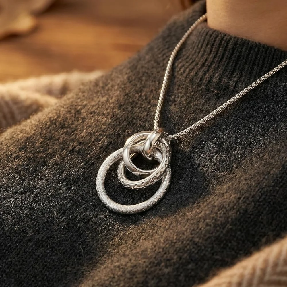 Elegant Silver Necklace